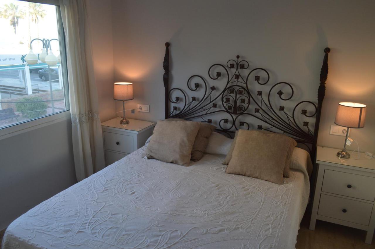 Seafront Recently Renovated Apartments Benalmádena Kültér fotó