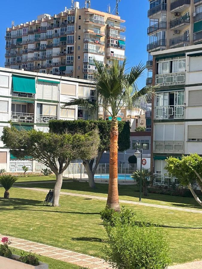 Seafront Recently Renovated Apartments Benalmádena Kültér fotó
